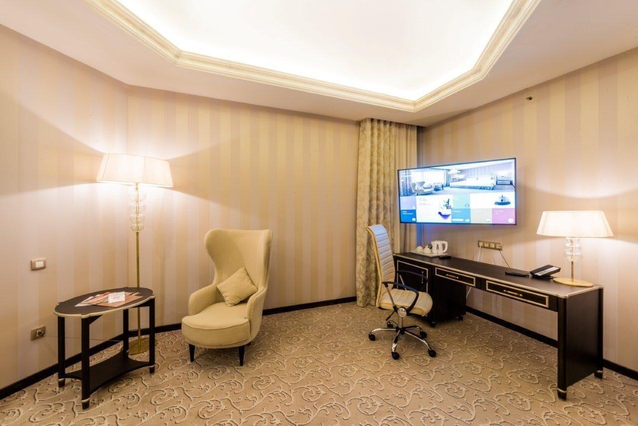 Hotel Prahova Plaza Ploieşti Exteriér fotografie