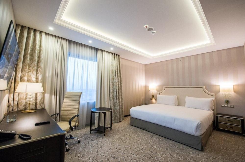 Hotel Prahova Plaza Ploieşti Exteriér fotografie