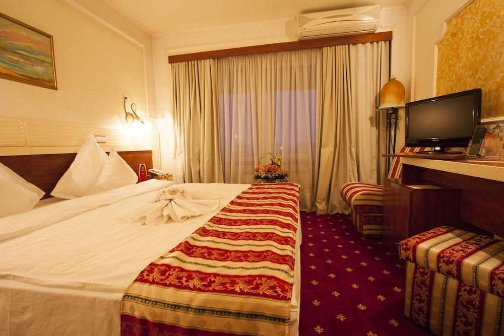 Hotel Prahova Plaza Ploieşti Exteriér fotografie