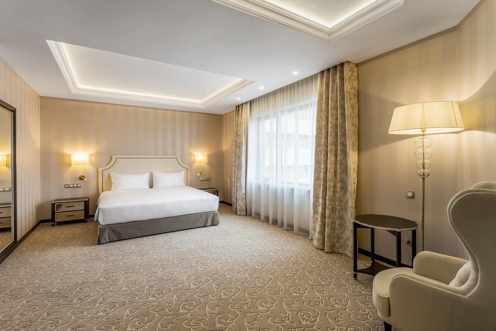 Hotel Prahova Plaza Ploieşti Exteriér fotografie
