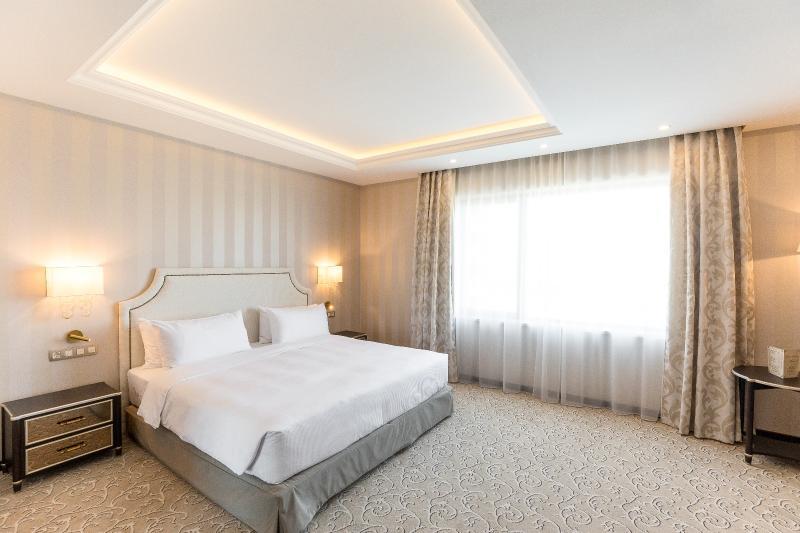Hotel Prahova Plaza Ploieşti Exteriér fotografie