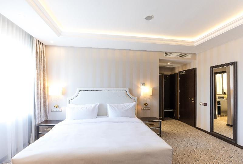 Hotel Prahova Plaza Ploieşti Exteriér fotografie