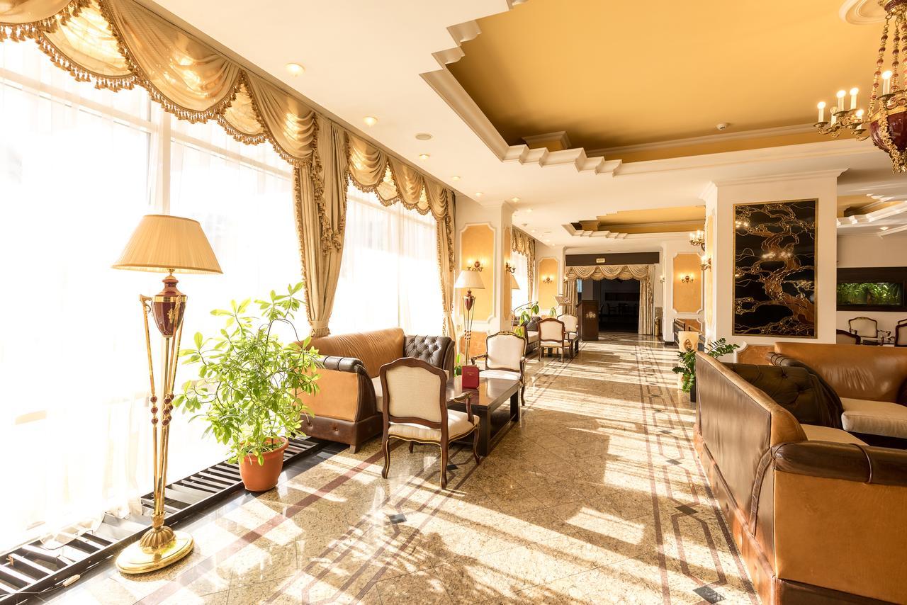 Hotel Prahova Plaza Ploieşti Exteriér fotografie